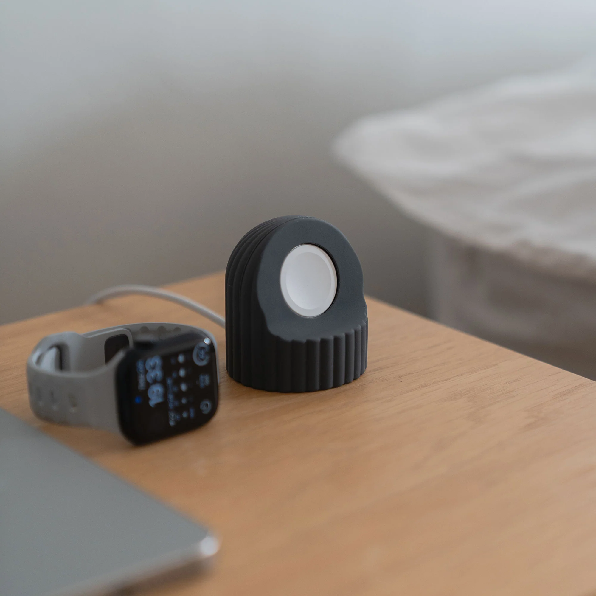 Arktis Apple Watch Silikon Dock "Luna" - Image 12