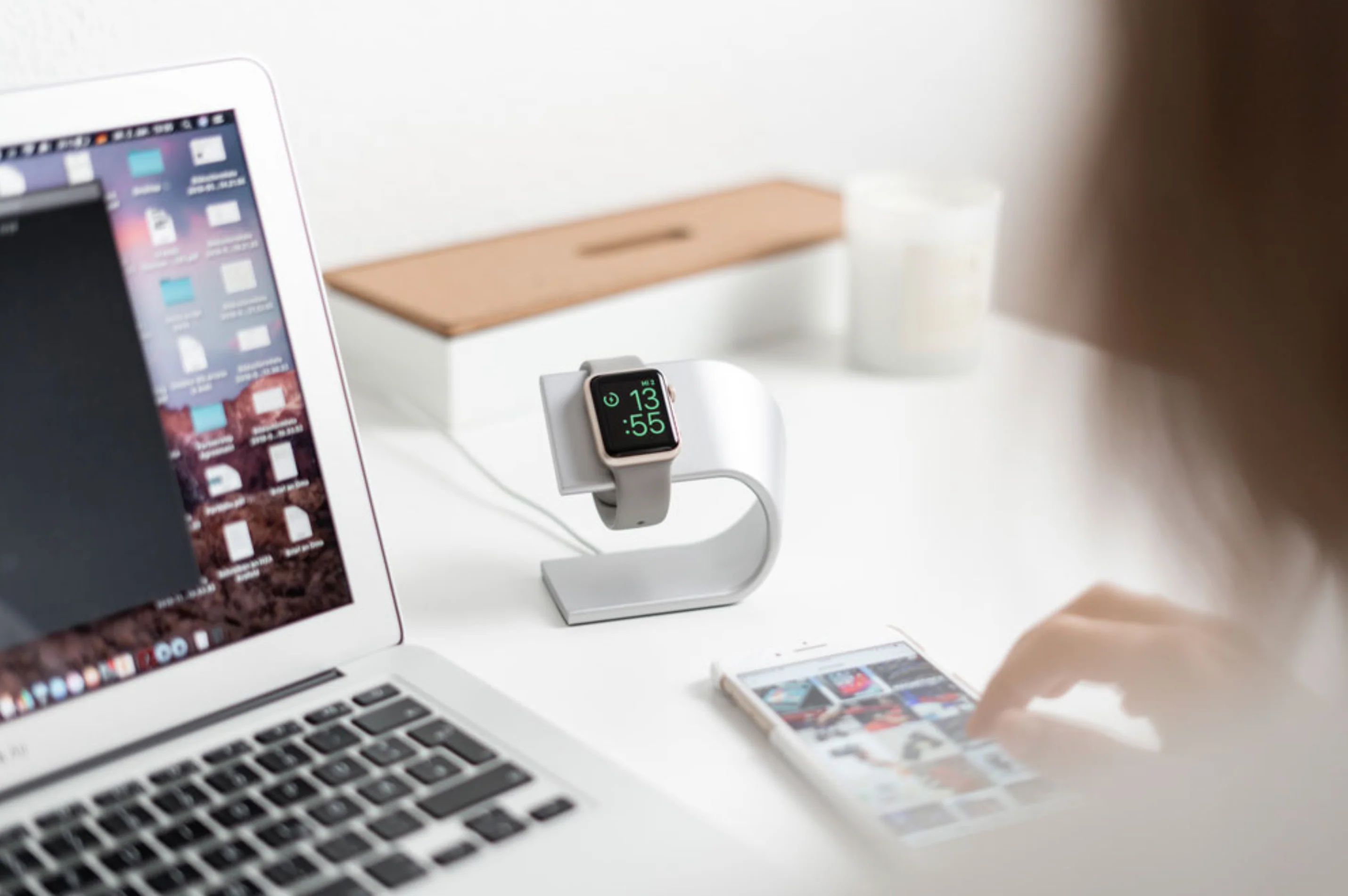 arktisband Aluminium Apple Watch Ständer - Image 15