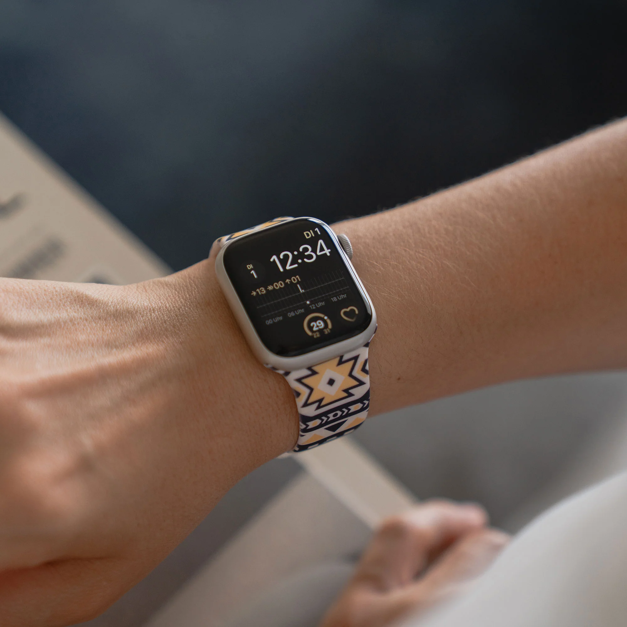 arktisband Aztec Apple Watch Armband - Image 5