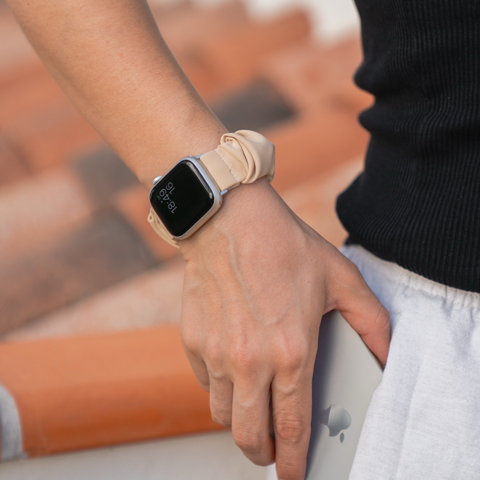 arktisband Apple Watch Scrunchie Armband "Elanora" - Image 112