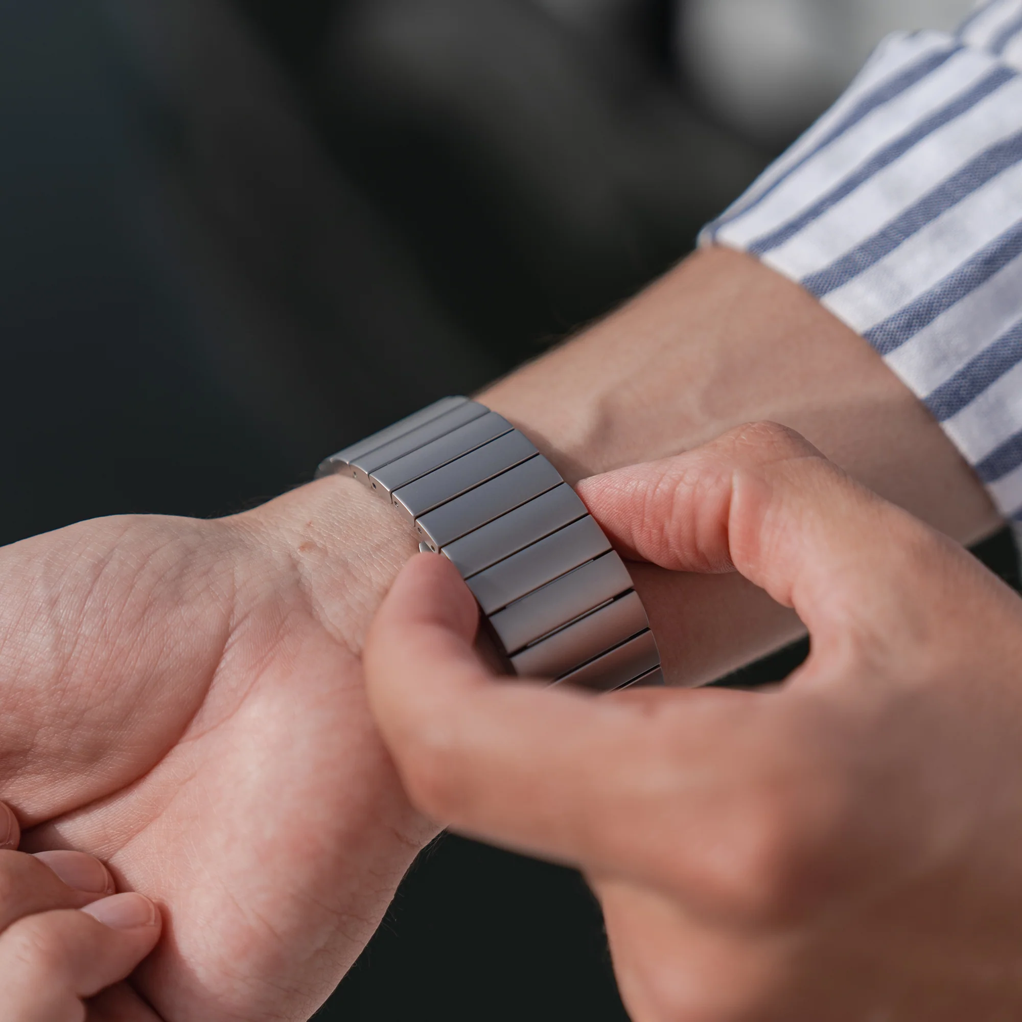 arktisband Apple Watch Ultra Titanarmband "Phantom" - Image 11