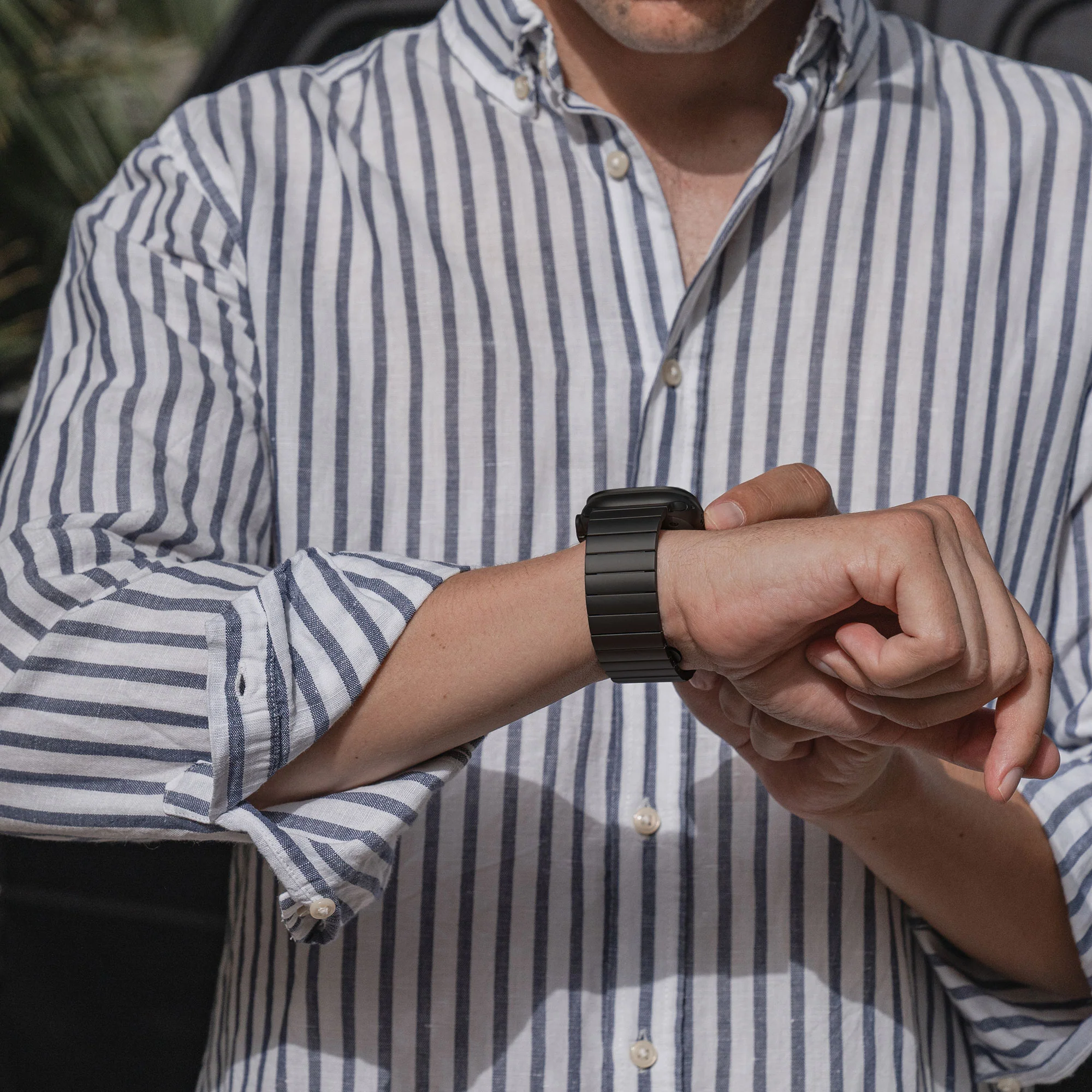 arktisband Apple Watch Ultra Titanarmband "Phantom" - Image 17