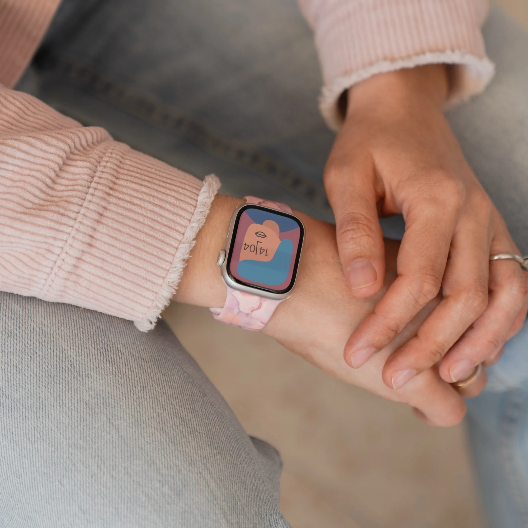 arktisband Rose Marble Apple Watch Armband - Image 4