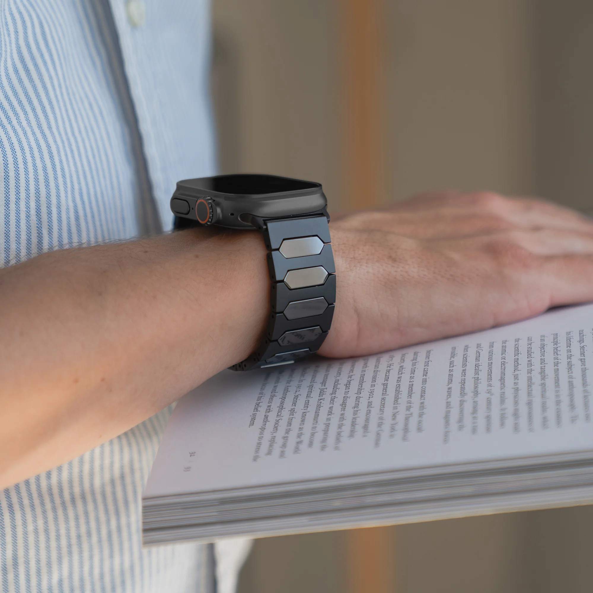 arktisband Apple Watch Ultra Titanarmband „Vectoron“ - Image 16