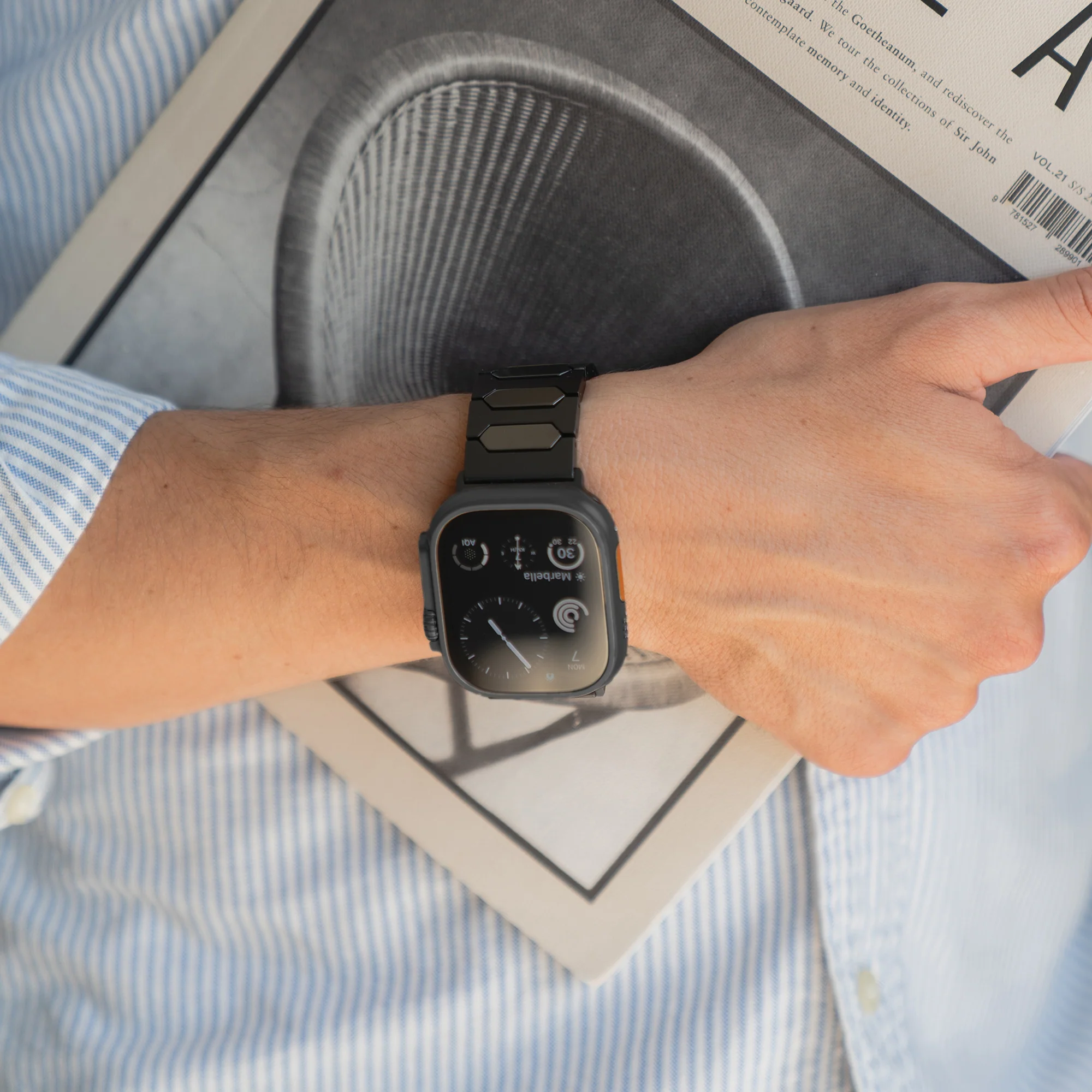 arktisband Apple Watch Ultra Titanarmband „Vectoron“ - Image 18