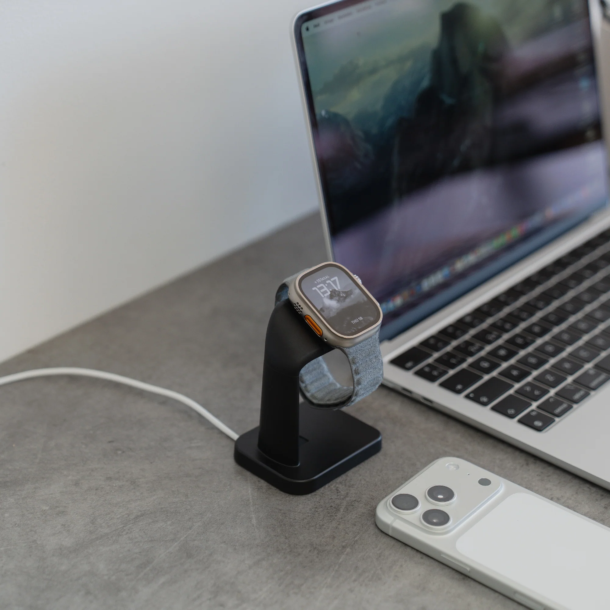 ArktisPRO Apple Watch Charging Dock schwarz - Image 3