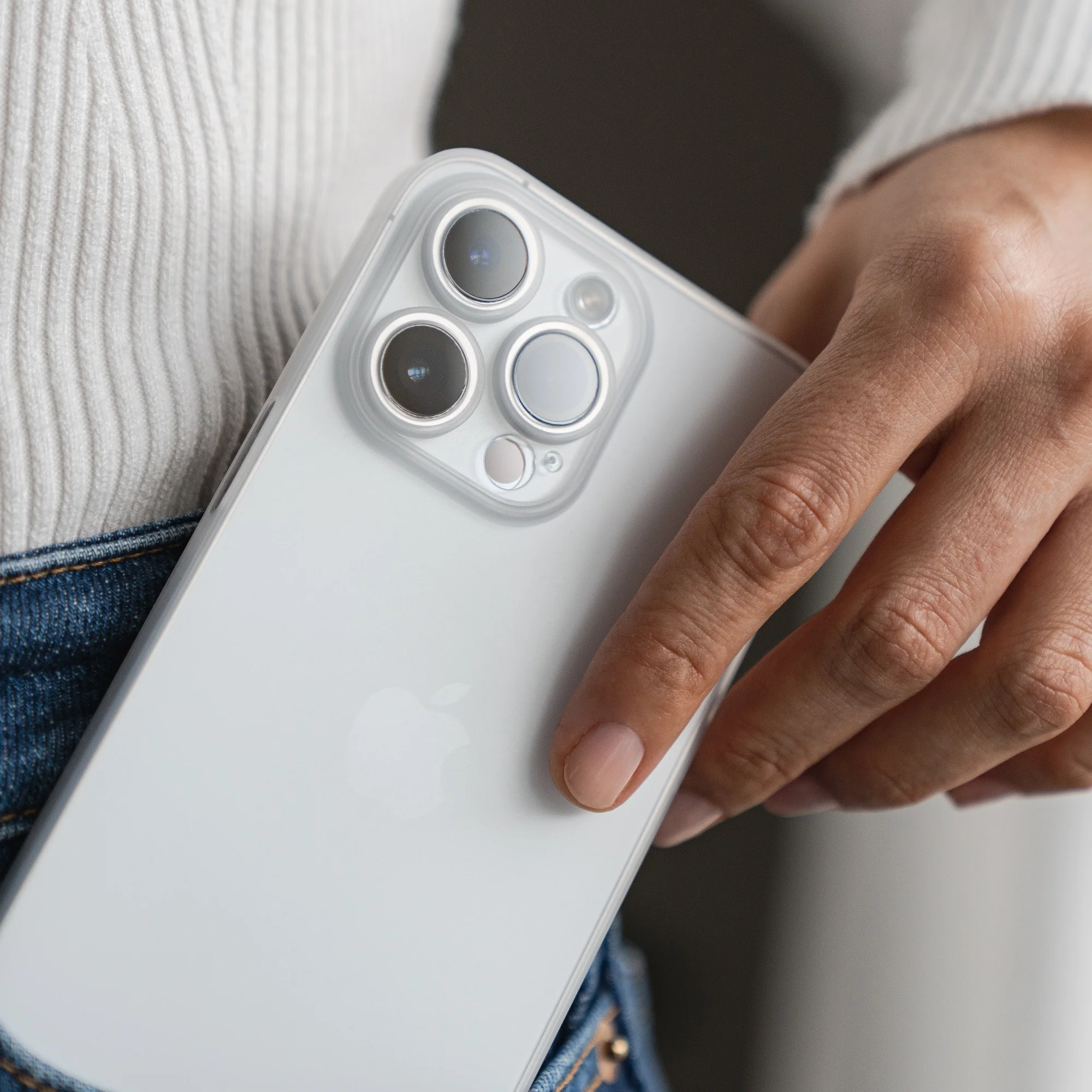 ArktisPRO iPhone 14 Pro Max Hülle ULTRADÜNN - Image 3