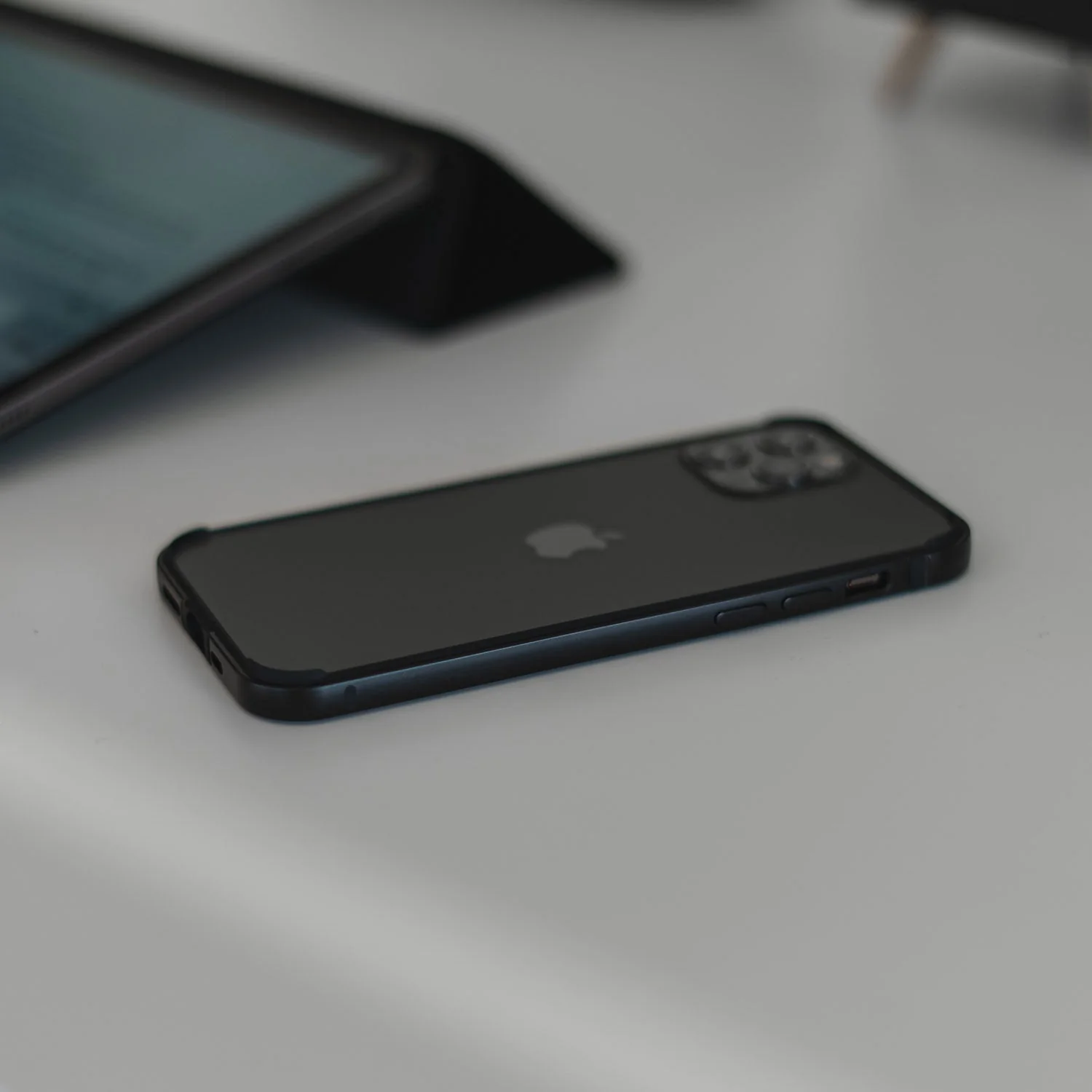 Aviato AirZERO Alu Bumper für iPhone 14 Pro - Image 22