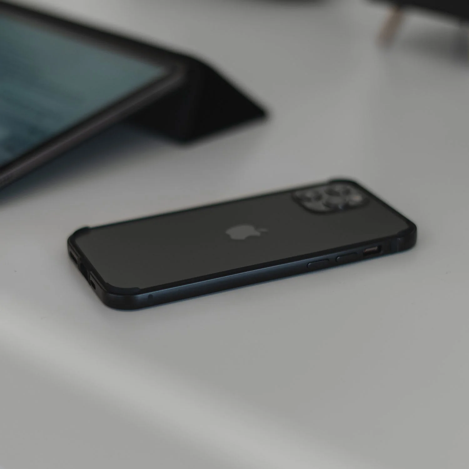 Aviato AirZERO Alu Bumper für iPhone 15 Plus - Image 8