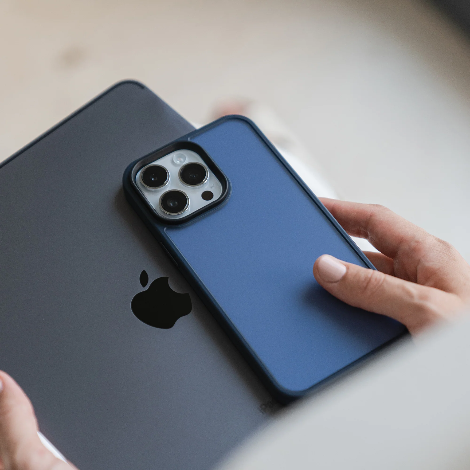 MR PROTECT iPhone 15 Pro Case Matt - Image 9